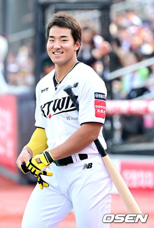 폰세가 MVP 못 받을 수도 있다니, 호세-테임즈급 괴물 타자 때문에…대체 왜 성적이 안 떨어지지?