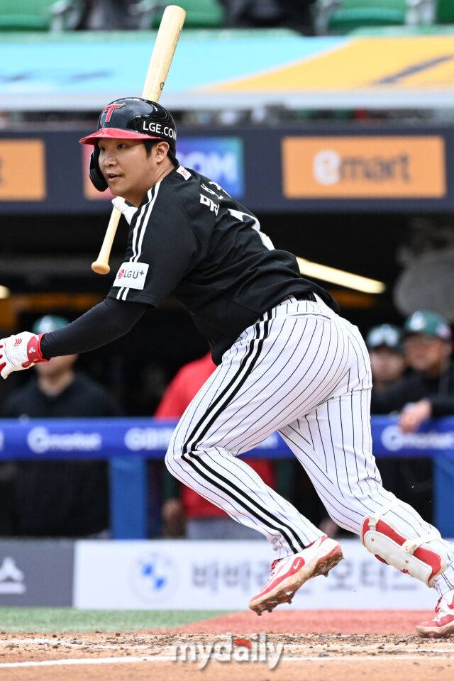 '또 조상우다' KIA 필승조 2G 연속 무너지다... '4:0→4:4→6:5' 문보경 10회 역전 투런포' LG 위닝시리즈 확보 [MD광주]