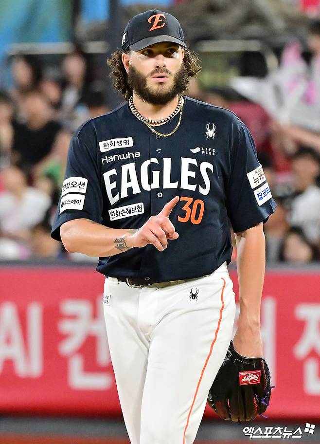 한화 10연승 끝났어도 대기록은 현재진행형…'12승0패' 폰세, 두산 잡고 '13연속 선발승' 달성할까