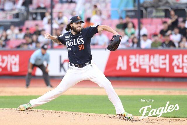 '1위·1위·1위·1위' 최강 폰세와 맞붙는 두산…