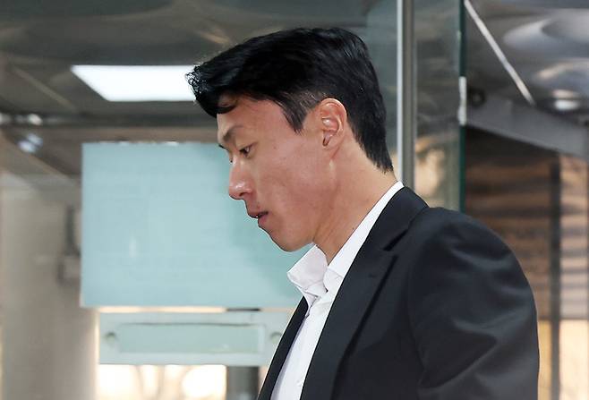 '불법촬영 혐의' 황의조, 2심서 징역 4년 구형...피해자