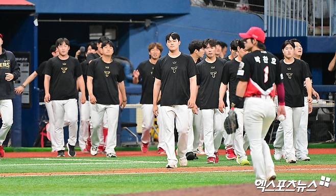 'KIA 어쩌나' LG전 스윕패→5위 추락이라니...꽃감독 고민 더 깊어졌다