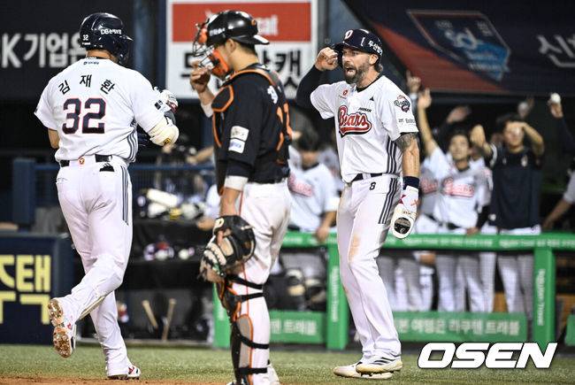 ‘115억’ 예비 FA 거포, 내년 얼마 줘야하나…273홈런 김동주 소환+韓 좌타자 대기록까지 ‘베어스 역사가 되어간다’