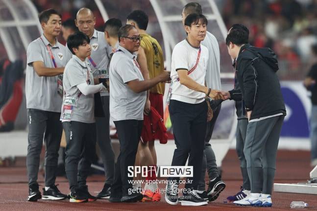 신태용 '사우디 격파' 노하우에 '벌떼 귀화' 여전…인도네시아 WC 본선행 진심이다→