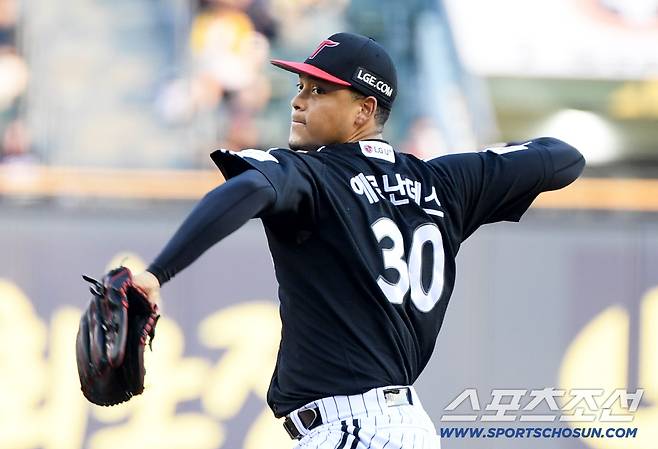 이 더위에 볼볼볼.. LG 에르난데스, 32구-27구-24구 → 3이닝 4볼넷 3실점. 조기 강판