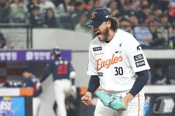 평균자책점 1·2위 다퉜던 한화 폰세, SSG 앤더슨, 격차가 점점 벌어진다...대전 '괴물 투수'는 4관왕 성큼