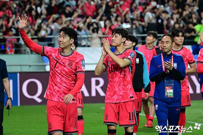 홍명보호, 하늘이 돕는다!…2026 월드컵 조추첨 '한국 최초' 2그룹 유력→32강 넘어 16강 겨룰 만하다
