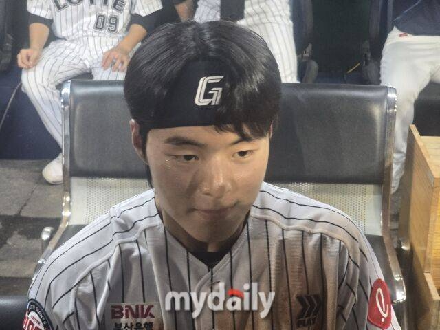 “(KIA 박찬호)유격수가 움직이면 들고 쳐라” KIA에 절망을 롯데에 환호를…롯데 22세 꽃미남 내야수의 원샷원킬[MD부산]