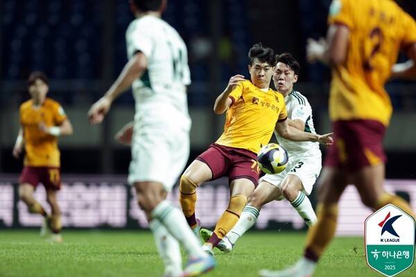 [K리그1 24R] '포옛 극장' 또 나왔다! 드라마틱한 20경기 연속 무패 행진...전북, 광주 2-1 제압