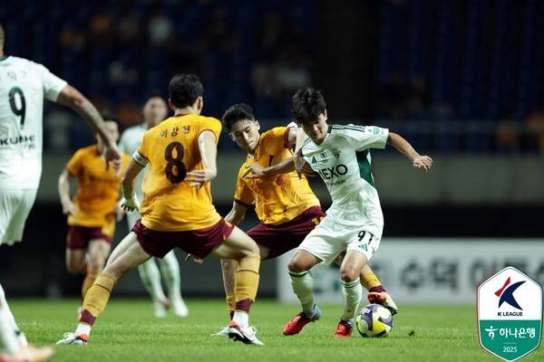 [K리그1 24R] '포옛 극장' 또 나왔다! 드라마틱한 20경기 연속 무패 행진...전북, 광주 2-1 제압