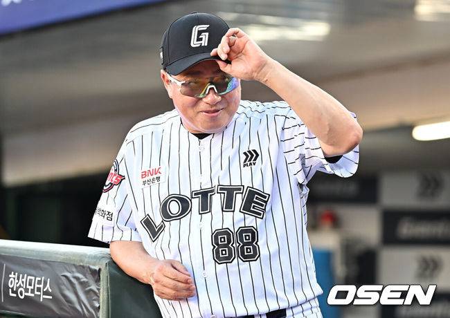 100만 관중 돌파! 롯데 파죽의 4연승, 3위 굳히기…