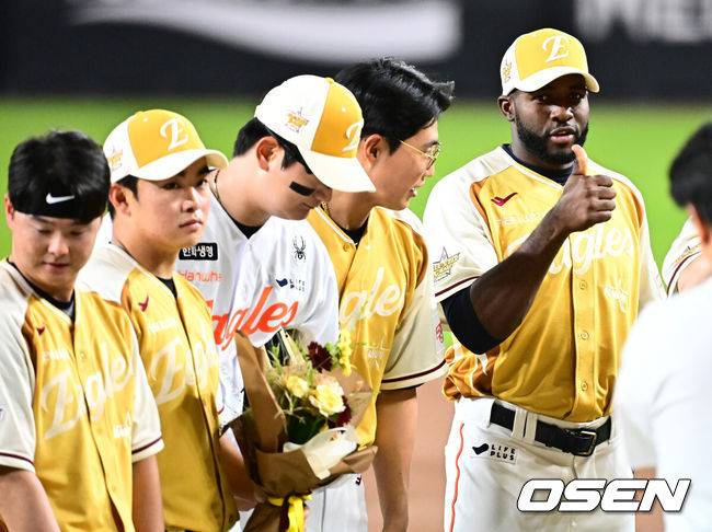 한화 배려 속에 대전서 일주일 더 있었지만…KBO 재취업 실패, 불운의 플로리얼 '27일 뒤늦은 미국 출국'