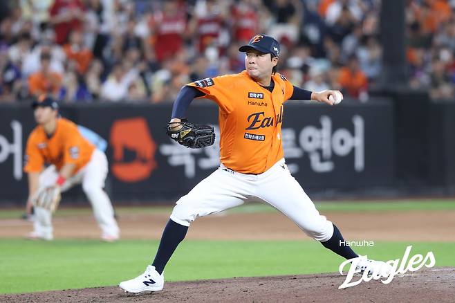 '1이닝 5실점 강판' 류현진도 이런 날이…불펜 4명이 8이닝 책임→정우주 KKK 위안 삼았다 [대전 현장]