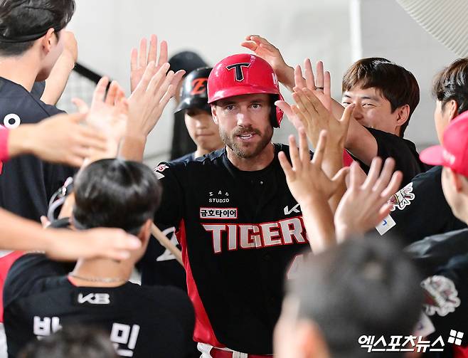 KIA 위즈덤, '타점 먹방' 보기 정말 어렵다…찬스 때 마다 침묵→타이거즈 5연패 [부산 현장]