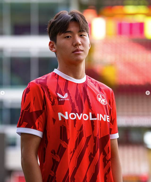 '김지수 데뷔전 망쳤다' 2경기했는데 5골 폭발... 'EPL 차기 괴물'로 불리던 사나이 '완벽 부활'