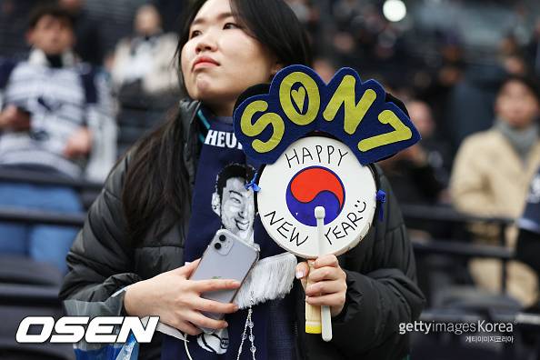 “한국팬들 손흥민 이적하면 모두 토트넘 떠난다” 토트넘 최대 1163억 원 잃는다