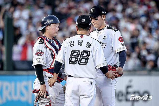 ‘우리가 불펜 야구로 5연승 이어가다니’···롯데 팬 ‘16이닝 ERA 1.13’에 감격 ‘선두권 진입 기대감’