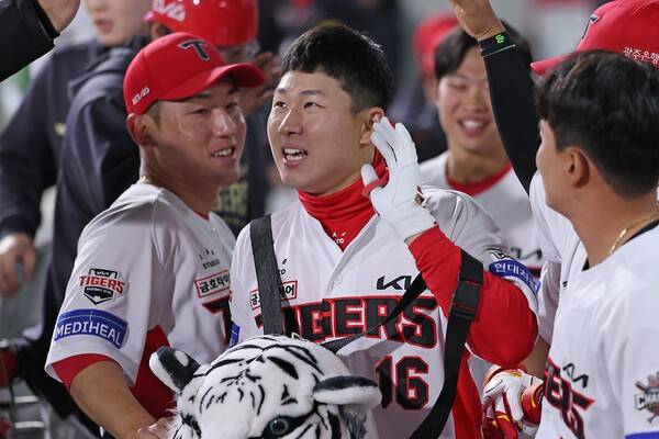 '1라운더'도, '트레이드 복덩이'도 판 KIA, '불펜 보강' 승부수 제대로 띄웠다…'ERA 7.14' 무너진 마운드 살려낼까