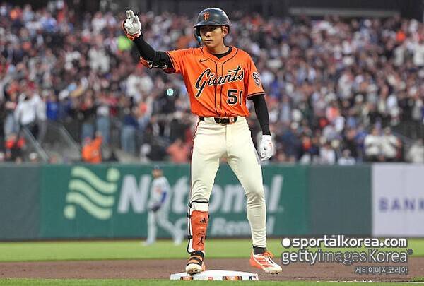 '2안타→3안타→무안타' 이정후 타순 다시 바뀌었다, 5번 타자-중견수로 출격…'MLB 데뷔전' 유망주 도우미 될까 [SF 라인업]
