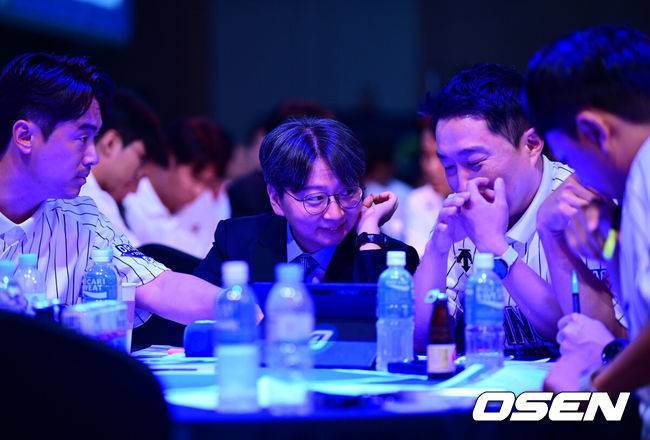 1군 외야수만 무려 9명 과포화, NC가 트레이드 태풍의 핵 되나…외야수-선발 맞교환 가능할까
