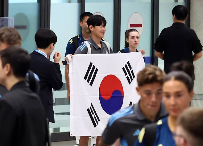 믿을 수 없어! ‘태극기 펄럭’ 133년 역사상 첫 ‘한국 내한’ 박승수와 뉴캐슬 ‘입국 완료’