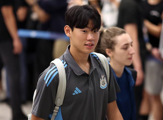 믿을 수 없어! ‘태극기 펄럭’ 133년 역사상 첫 ‘한국 내한’ 박승수와 뉴캐슬 ‘입국 완료’