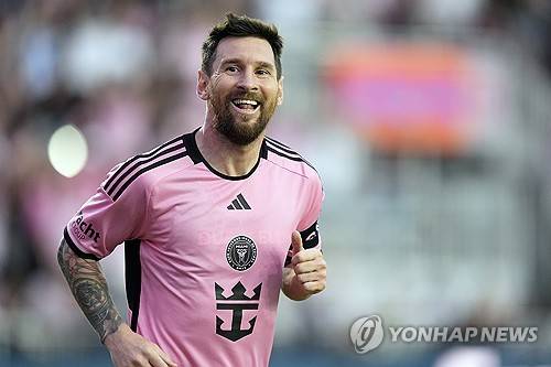 '연봉 290억' 손흥민 초대박! 급여 1위 메시 동급 대우로 미국 간다…LA FC 이적 협상 진전→