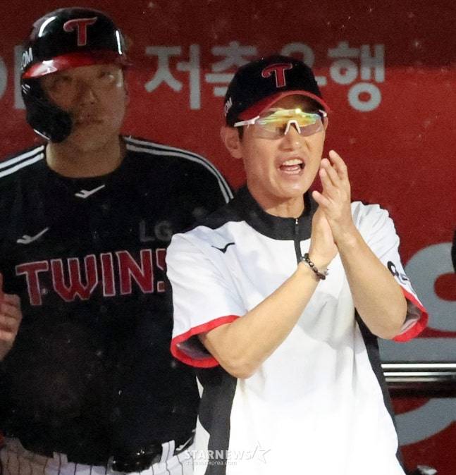 사령탑 칭찬 선수만 '최소' 9명! LG 그만큼 투·타 완벽했다