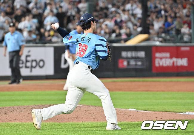 '볼넷-폭투-실책' 우당탕탕 낙동강 더비, 롯데가 어찌저찌 6연승 달성...손호영 투런포+3타점, NC 트레이드 이적생 무안타 [부산 리뷰]