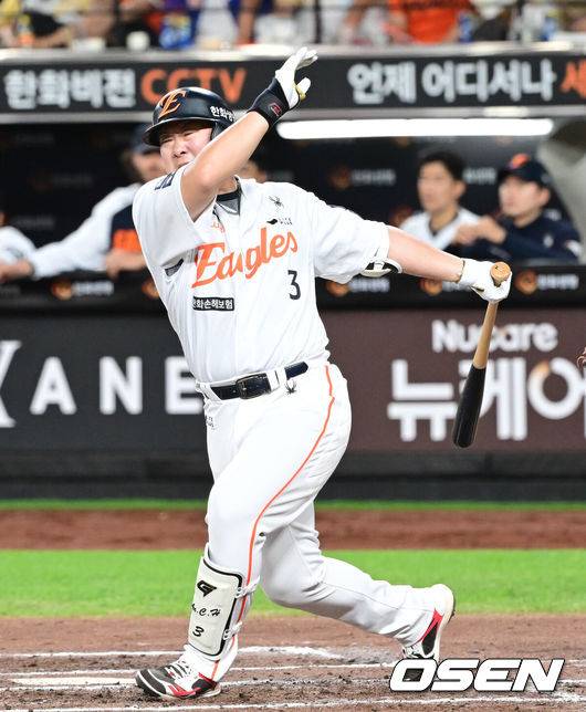 일주일 만에 3.5G 따라잡히다니…한화 1위 수성 위기 왔다, 돌아온 안치홍 '부활 신호탄' 위안