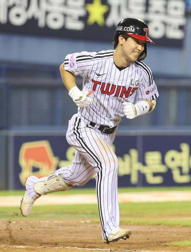 감독은 70경기 바랐는데, LG '슈퍼 백업'은 이루고 싶은 게 많다...