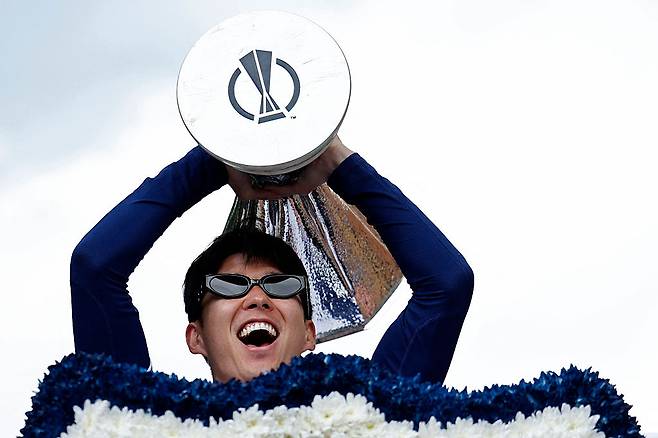 LA FC와 개인 합의 임박→韓 축구 역사상 9번째 MLS행 유력한 듯했는데…‘대반전’ 프랑크 감독, 손흥민 잔류 암시 “새 시즌도 좋은 역할 해낼 수 있어”