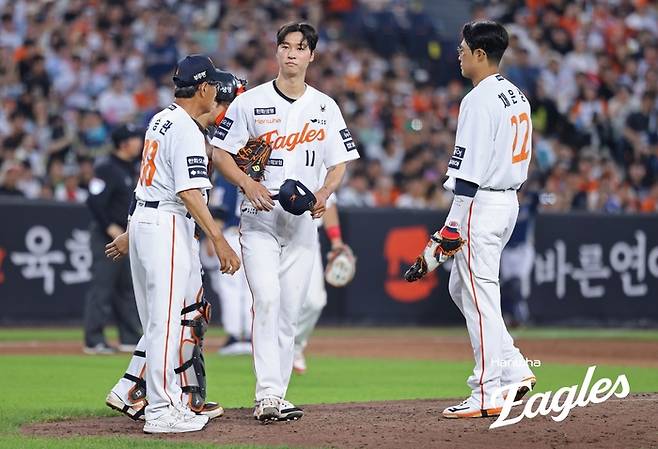 ‘여유 있는 1위’ 아니었어? 한화 갑자기 ‘위기’…5선발 아킬레스건 끝내 터졌다 [SS집중분석]