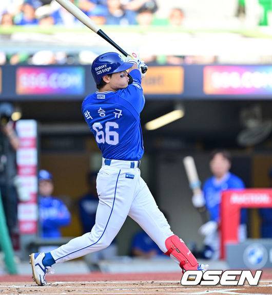 14구 볼넷→슈퍼 캐치→몬스터월 밀어서 넘긴 홈런…1위 한화 무너뜨린 박승규, 역시 '박해민 후계자'