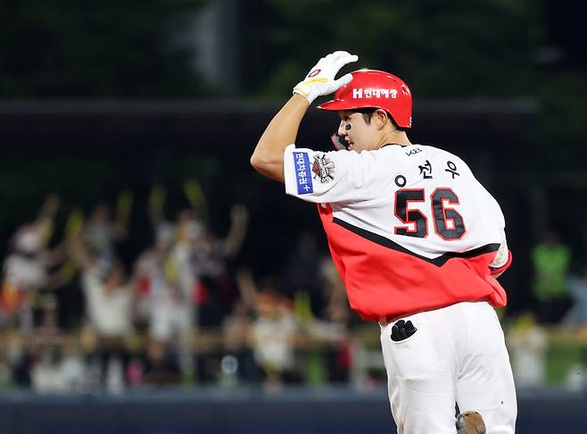 데뷔 첫 10홈런→꽃감독도 “20홈런 가능, 더 대단한 선수될 것”…KIA ‘중심’으로 성장하는 오선우 [SS스타]