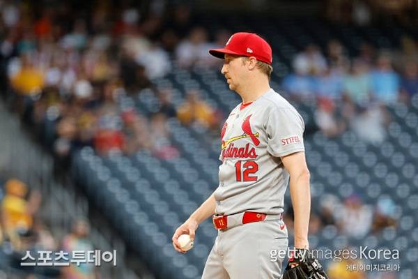 'KBO MVP 출신' 페디, 애틀랜타 이적 후 첫 등판서 4.2이닝 4실점 패전