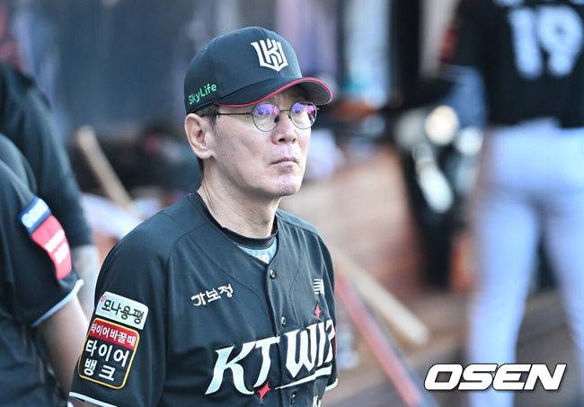 “폰세 4번 만났는데, 삼성은 오늘 처음이라고” 이강철 감독 하소연…폰세, KT전 22이닝 연속 무실점