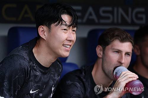 손흥민 연봉 560억! 사우디, 미국 2배 불렀다→'쩐의 전쟁' 재점화…SON 고민 빠지나