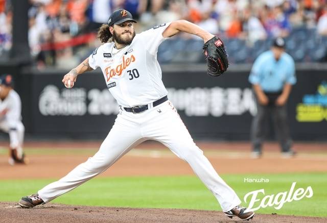 ‘70구 만에 강판→KKKKKKKK 무실점’ 한화 폰세, 삼성 상대 완벽투!…건재함 과시했다 [MK대전]