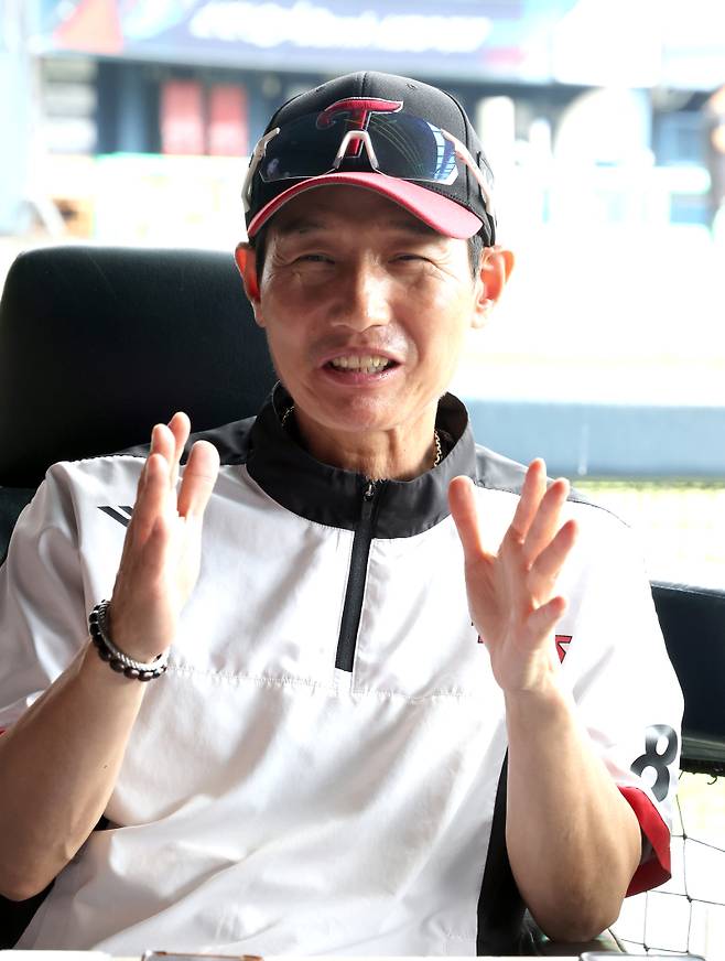 '후반기 9승 2패' LG 전략적 결정, 왜 KT전 송승기·삼성전 엘리로 맞바꿨나