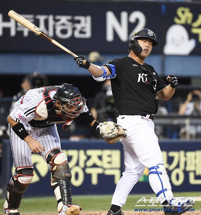 '이럴수가' 타율 8푼이라니, 100억 노리던 FA 어쩌나…