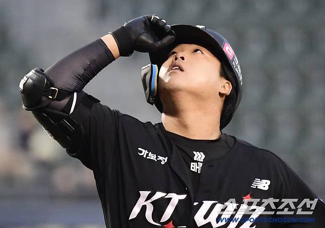 '이럴수가' 타율 8푼이라니, 100억 노리던 FA 어쩌나…