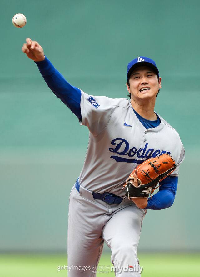 '이럴수가' 4이닝 예정이었는데…'3이닝 2실점' 오타니 또 부상인가? '폭투→폭투→볼넷→자진강판'