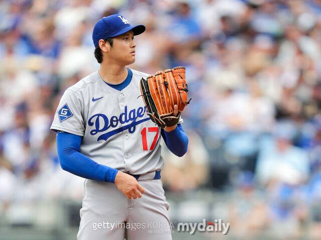 '이럴수가' 4이닝 예정이었는데…'3이닝 2실점' 오타니 또 부상인가? '폭투→폭투→볼넷→자진강판'