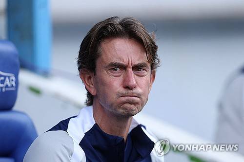 '리빙 레전드' 손흥민, 토트넘 새 계약서 사인 '종신각' 보인다…