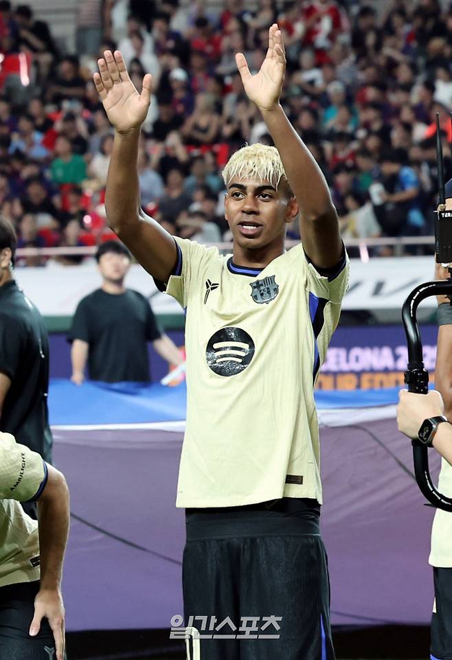 ‘공만 잡아도 환호’ 야말, 14분 만에 2골 관여…바르셀로나 2-0 리드 (전반 진행 중) [IS 상암]