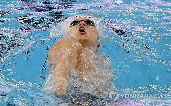 이주호 해냈다! 세계수영선수권 男 배영 200m 한국신기록+아시아 1위…결승행은 0.06초 뒤져 아깝게 무산 [싱가포르 현장]