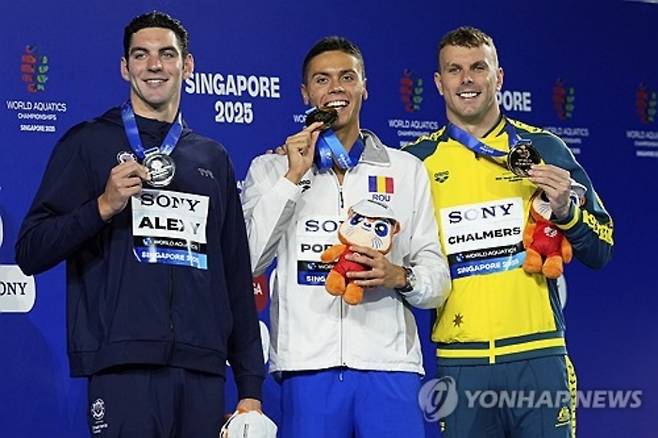이주호 해냈다! 세계수영선수권 男 배영 200m 한국신기록+아시아 1위…결승행은 0.06초 뒤져 아깝게 무산 [싱가포르 현장]