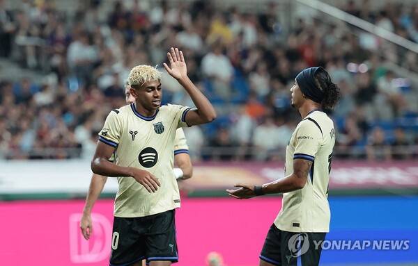 '이게 맞나' 바르셀로나, 내한 온 대구서 '나가 콜' 듣게 될까[초점]
