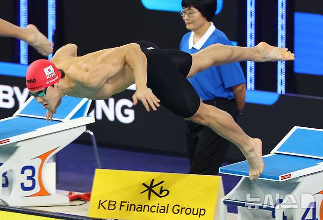 지유찬, 세계선수권 자유형 50m 亞신기록…한국 사상 첫 결승(종합)